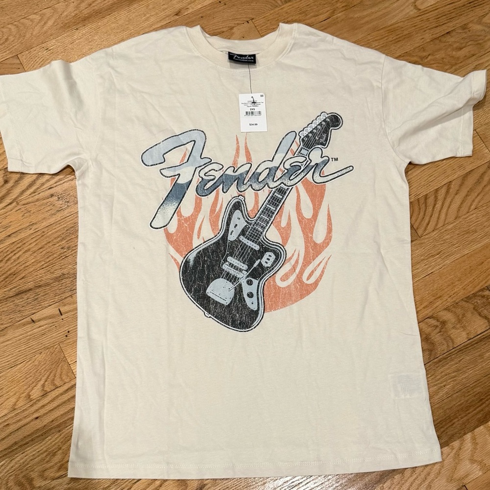 Cotton On Jaguar Cream Boyfriend Fit Graphic Fender Tee T-shirt Size 2XS NWT - Picture 2 of 4